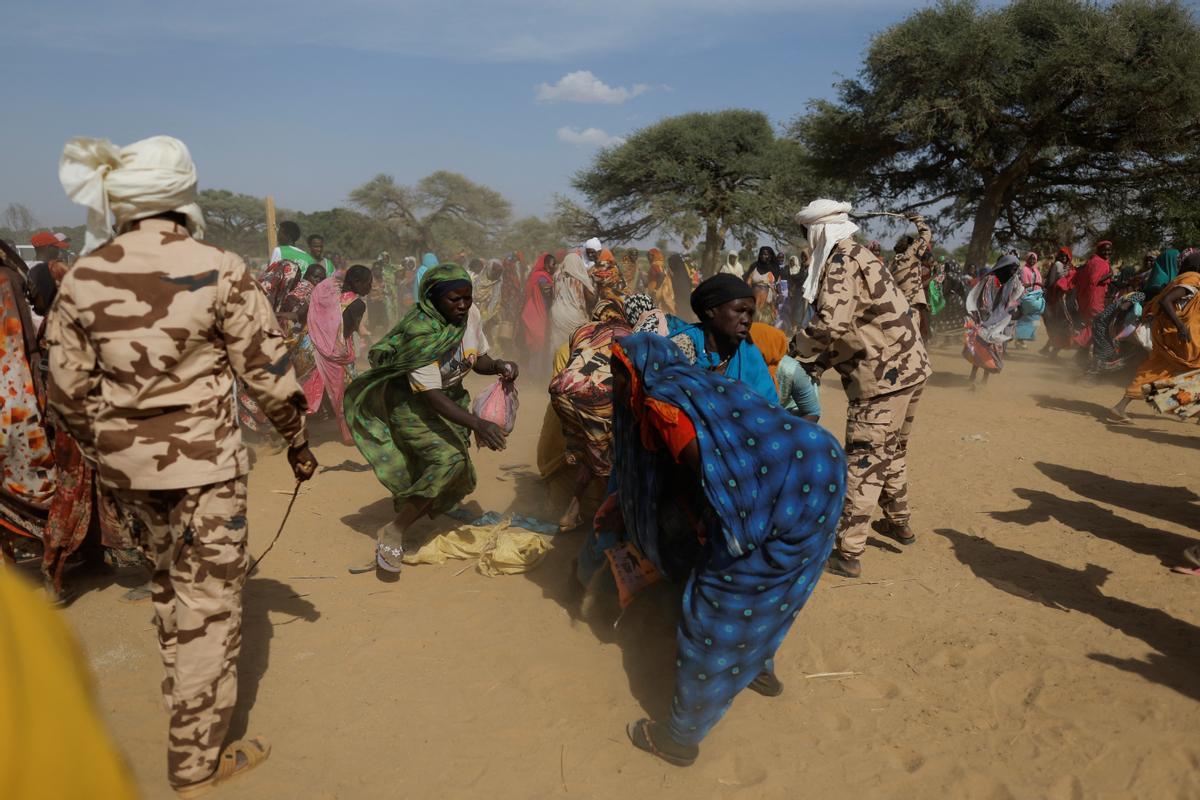 Refugiados sudaneses buscan asilo en El Chad