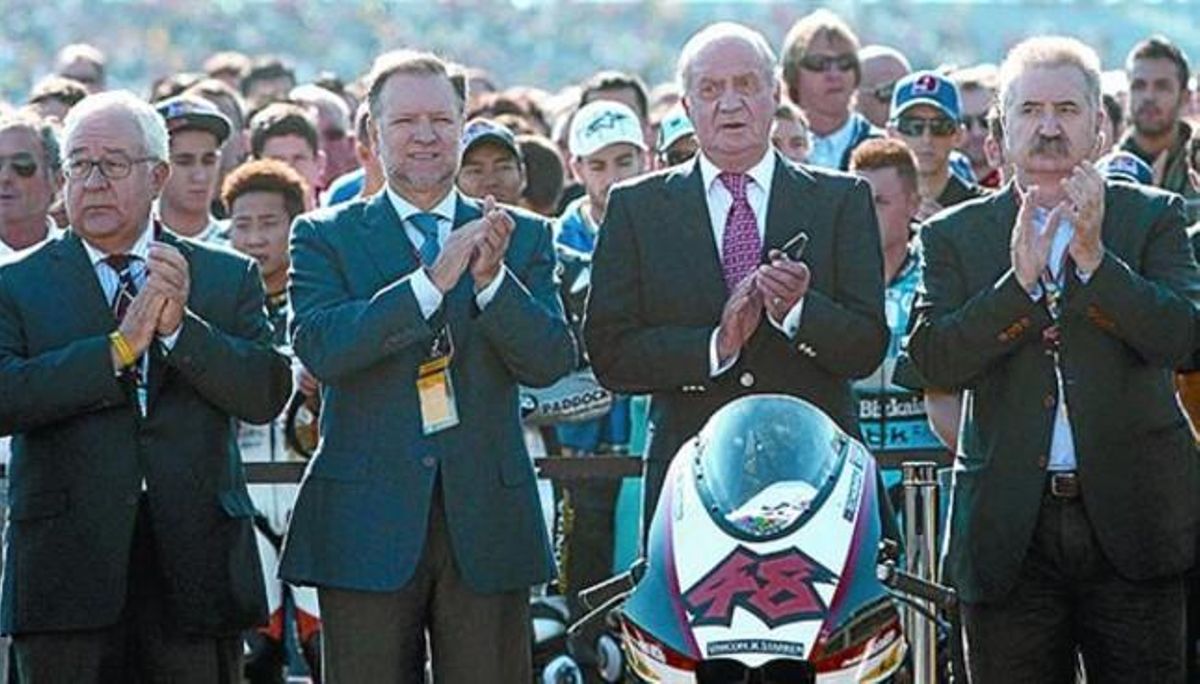 Entregado 8El rey Juan Carlos mostró su pasión por las motos. Entregado 8El rey Juan Carlos mostró su pasión por las motos.