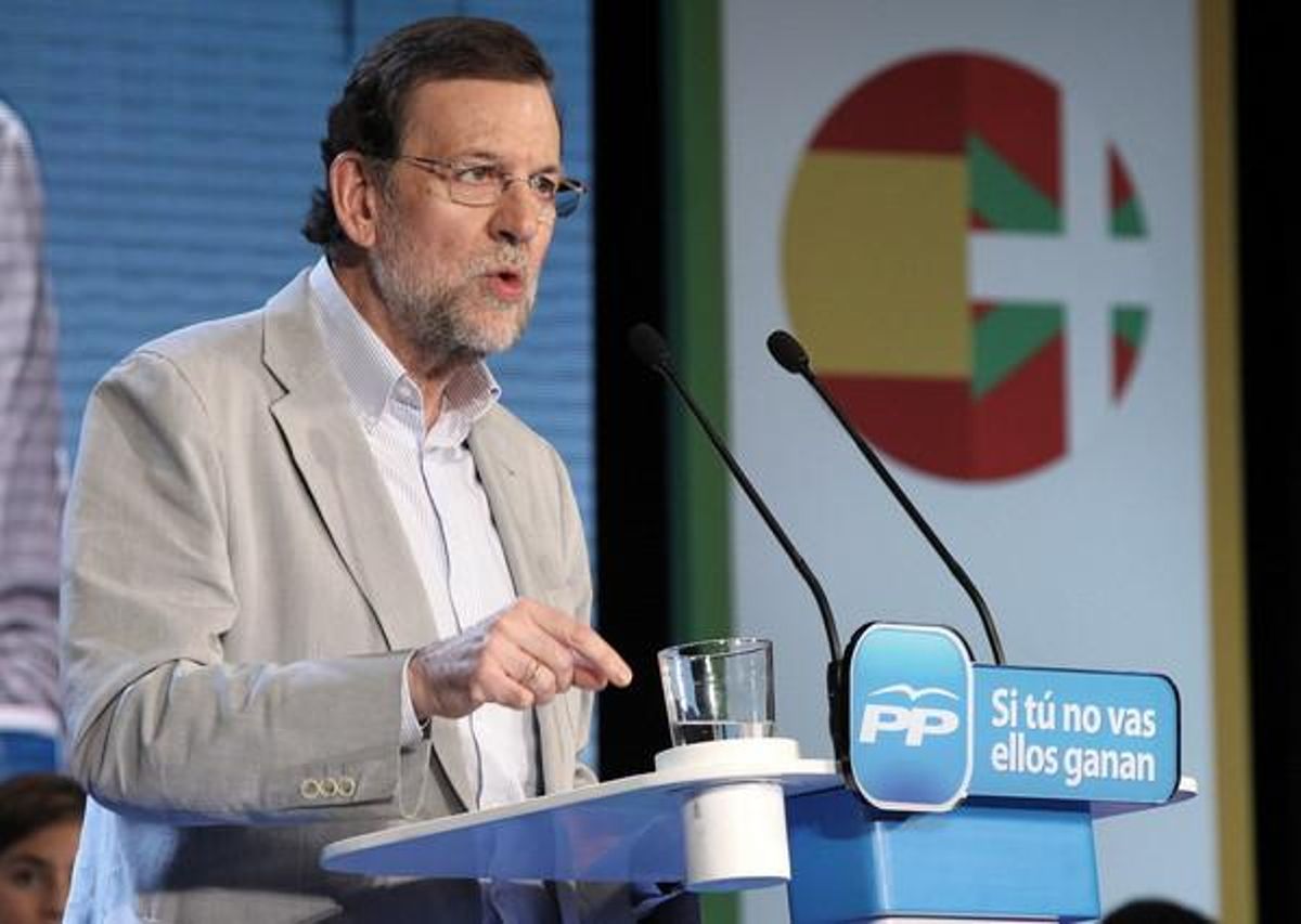 Mariano Rajoy, durante su intervención en un acto de campaña para respaldar al candidato del PP a lehendakari, Antonio Basagoiti, en Bilbao, este sábado Mariano Rajoy, durante su intervención en un acto de campaña para respaldar al candidato del PP a lehendakari, Antonio Basagoiti, en Bilbao, este sábado
