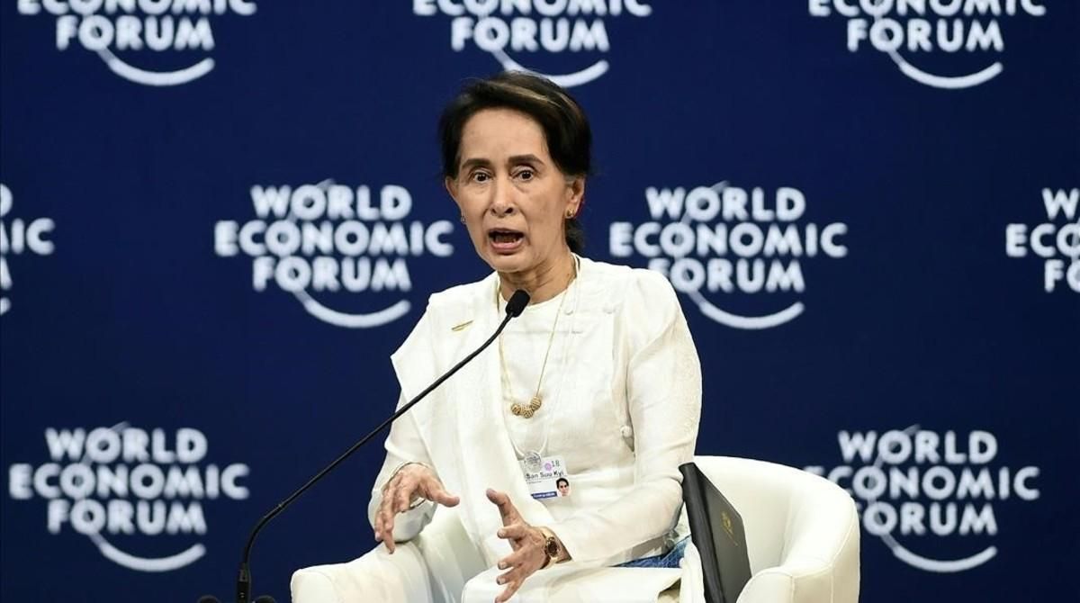La dirigente birmana Aung San Suu Kyi . La dirigente birmana Aung San Suu Kyi .