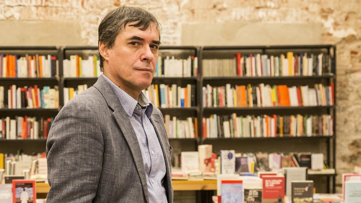 El escritor Mircea Cartarescu, en la librería Calders