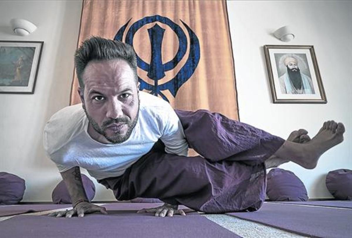 Albert López, 'Arjuna': «Soy el canalla del yoga»