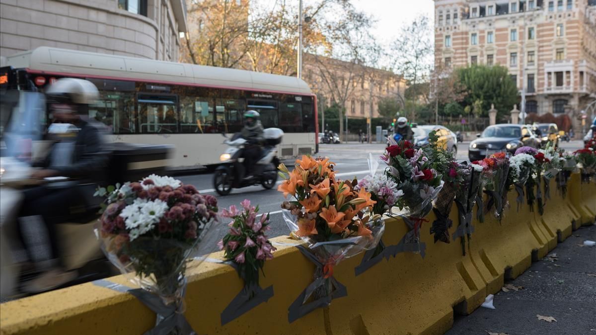 Una jueza investiga si unos bloques de hormigón en la calzada provocaron la muerte de un motorista Una jueza investiga si unos bloques de hormigón en la calzada provocaron la muerte de un motorista