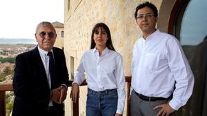 Carlota Casiraghi, con el filósofo Robert Maggiori y el editor Leopoldo Kulesz, en el Hay Festival de Segovia. 