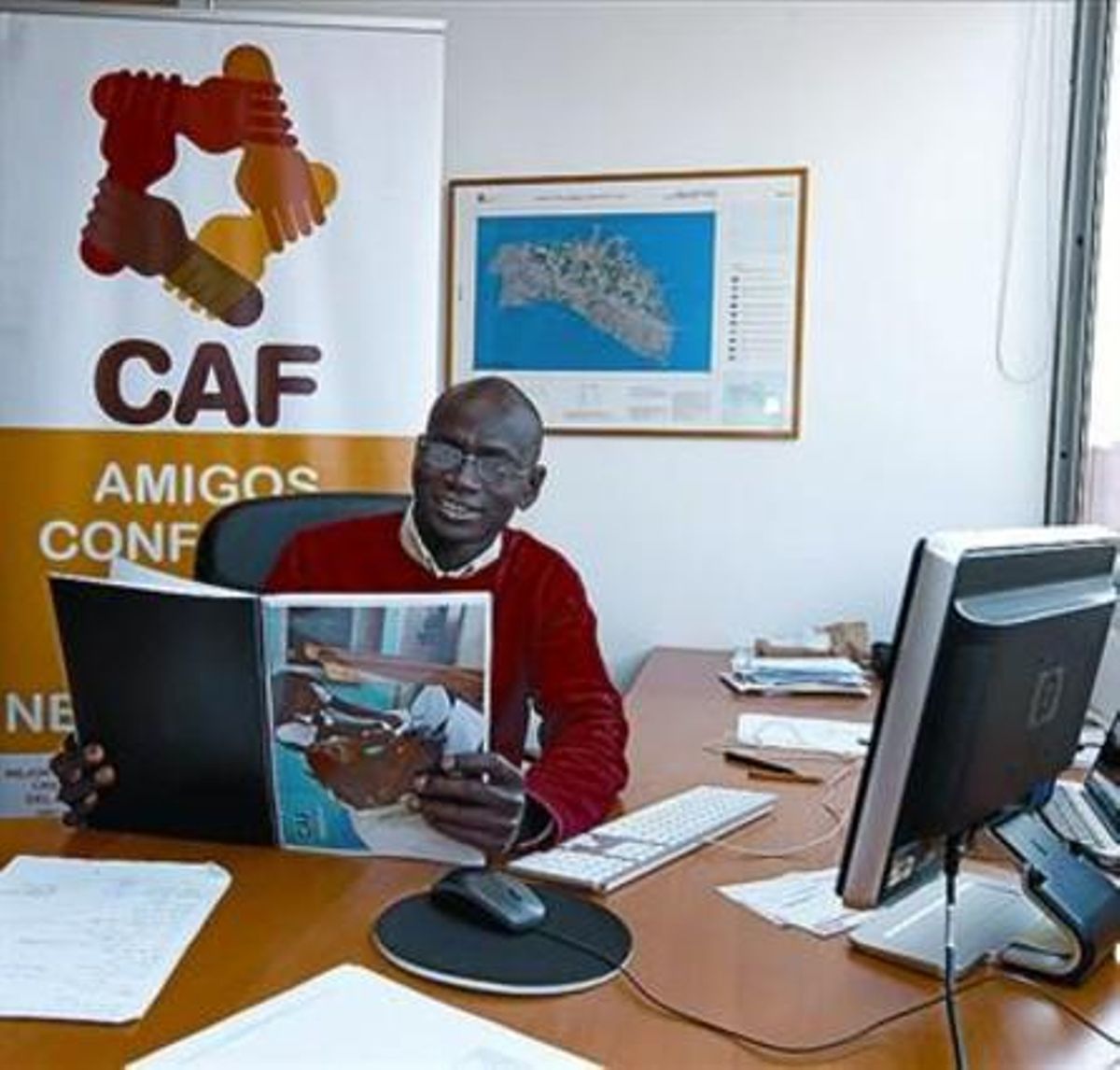 Abdoulaye Fall: "Los inmigrantes deben aprender a hablar de inmigración" Abdoulaye Fall: "Los inmigrantes deben aprender a hablar de inmigración"