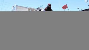 Talibanes vigilan una protesta chií en la ciudad de Herat, la tercera más grande de Afganistán.