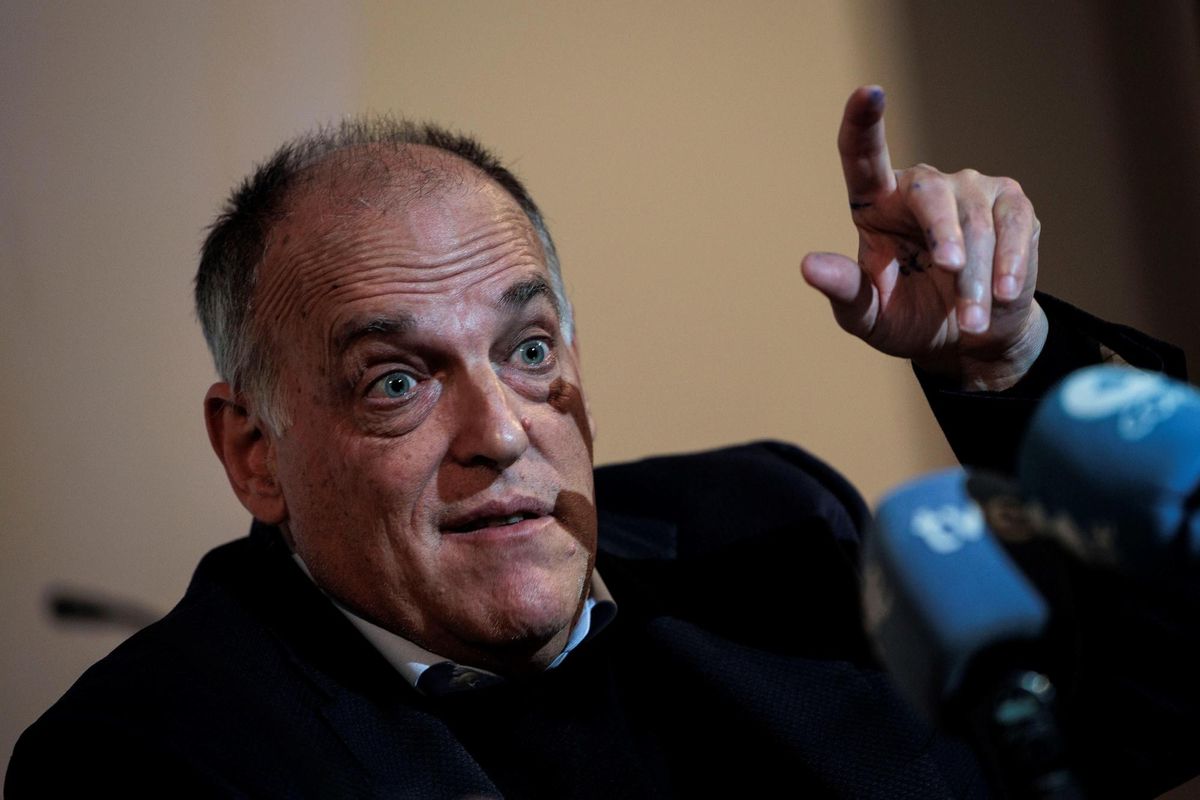 El presidente de LaLiga, Javier Tebas, participa en los Encuentros del Centenario de la SD Ponferradina con una charla titulada Pasión por LaLiga realizada en el Museo de la Radio Luis del Olmo de la localidad leonesa. EFE/ Ana F. Barredo El presidente de LaLiga, Javier Tebas, participa en los Encuentros del Centenario de la SD Ponferradina con una charla titulada Pasión por LaLiga realizada en el Museo de la Radio Luis del Olmo de la localidad leonesa. EFE/ Ana F. Barredo