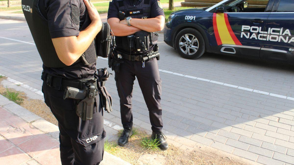 Desarticulada una banda a Sabadell dedicada a l’explotació sexual de dones estrangeres Desarticulada una banda a Sabadell dedicada a l’explotació sexual de dones estrangeres