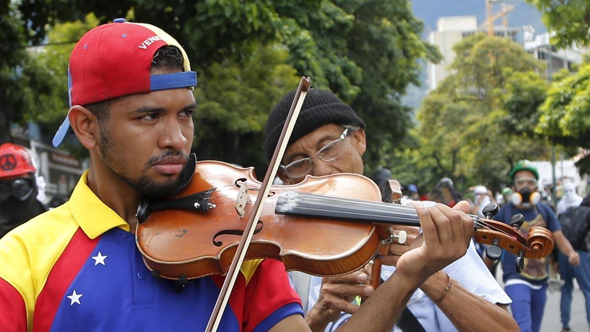 Willy Arteaga se ha convertido en un símbolo de los manifestantes que se oponen al Gobierno de Maduro