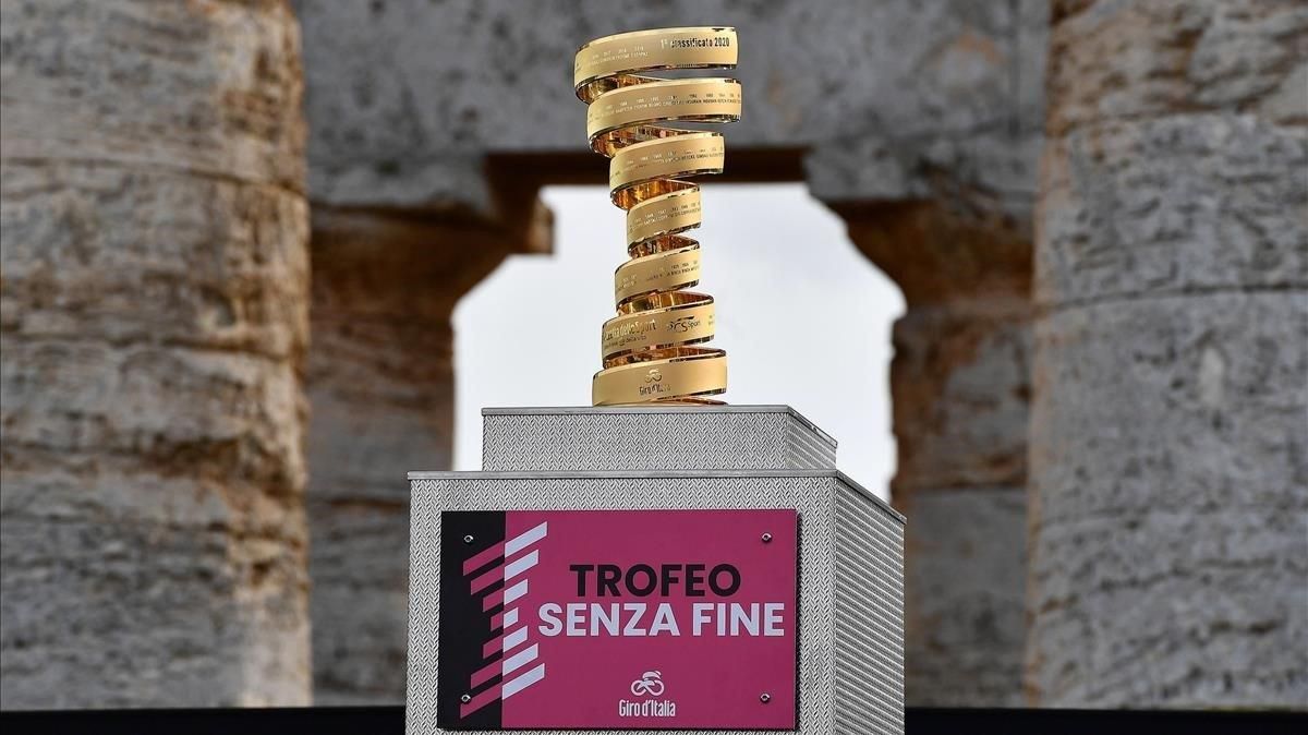 El trofeo por el que se peleará hasta el 20 de octubre. El trofeo por el que se peleará hasta el 20 de octubre.