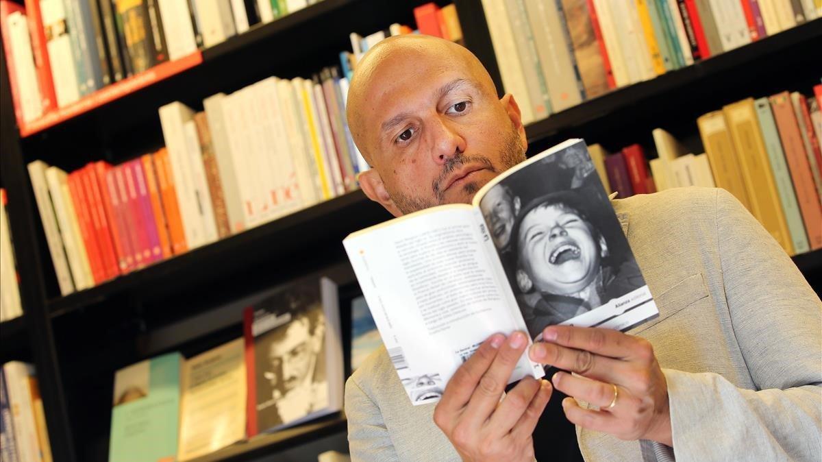 Jorge Carrión, en la librería La Central de la calle de Mallorca.