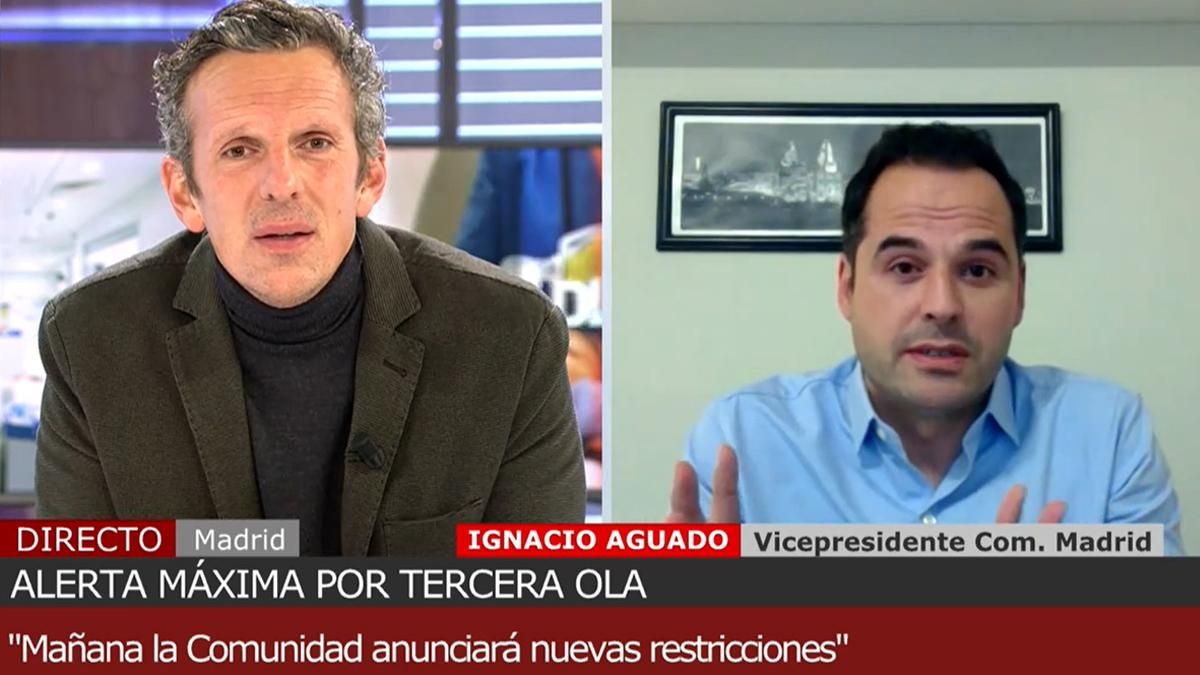 Joaquín Prat, tajante con Ignacio Aguado por la vacunación en Madrid: "¿A qué juegan ustedes?" Joaquín Prat, tajante con Ignacio Aguado por la vacunación en Madrid: "¿A qué juegan ustedes?"