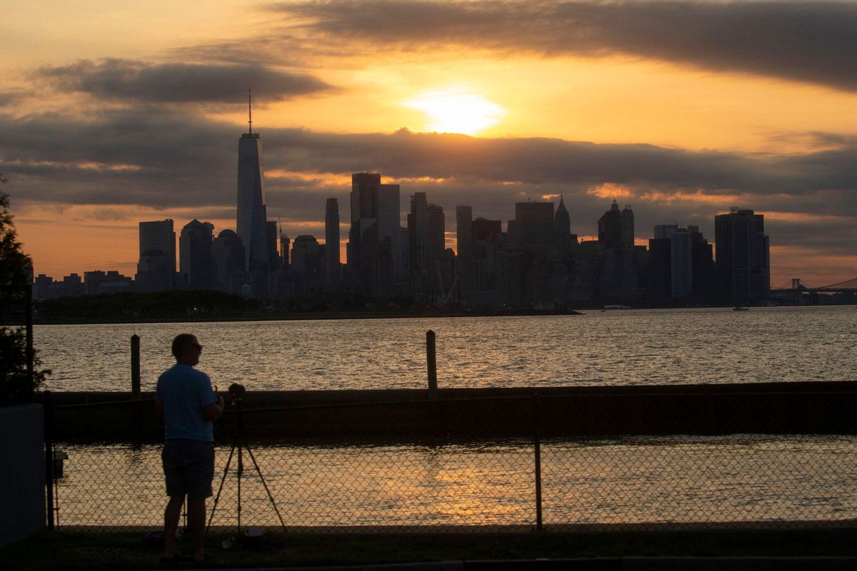 El ’skyline’ de Nueva York visto durante el eclipse parcial de sol. El ’skyline’ de Nueva York visto durante el eclipse parcial de sol.