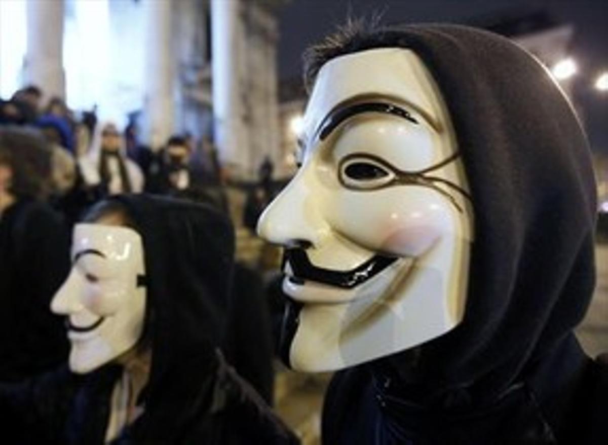 Anonymous llança un atac contra la web del Tribunal Constitucional