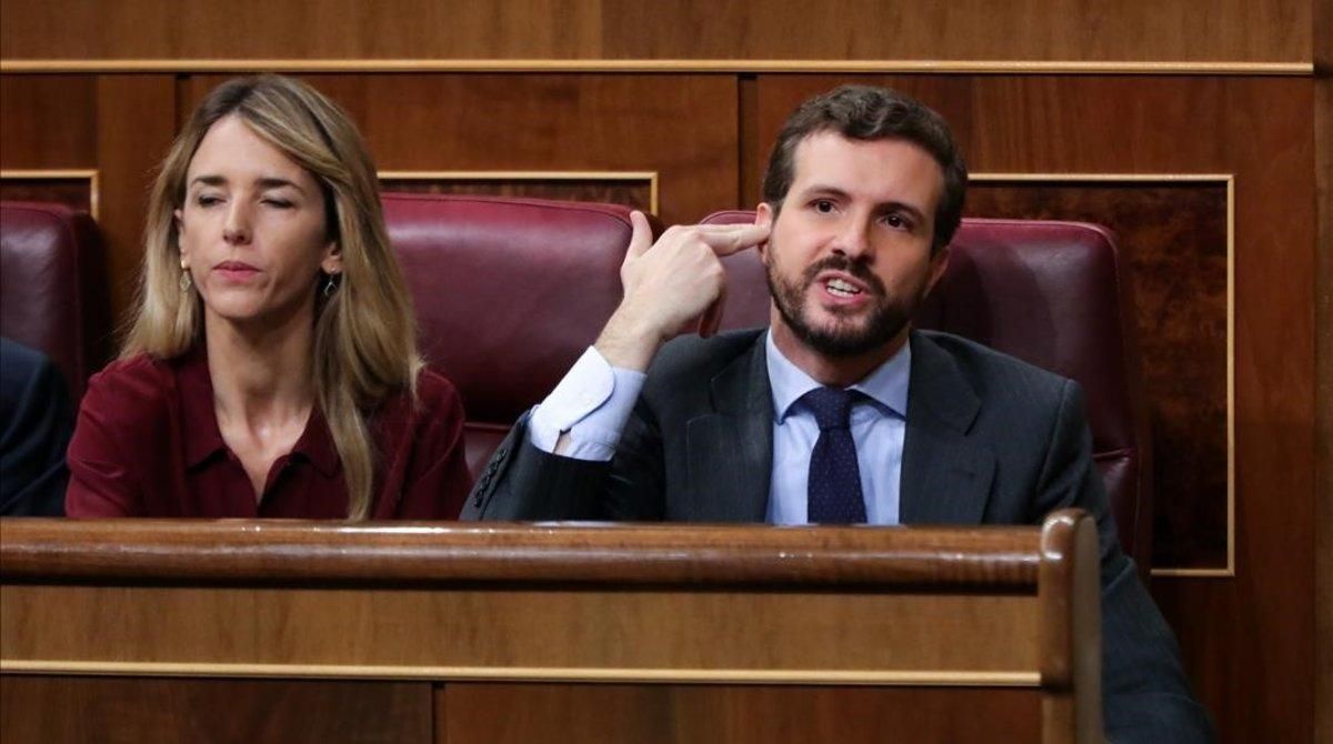Pablo Casado gesticula durante la intervención de Mertxe Aizpurua, de EH Bildu. Pablo Casado gesticula durante la intervención de Mertxe Aizpurua, de EH Bildu.