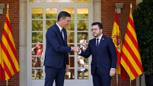  Pedro Sánchez y Pere Aragonés durante la reunión que mantuvieron esta mañana en el Palacio de la Moncloa.
