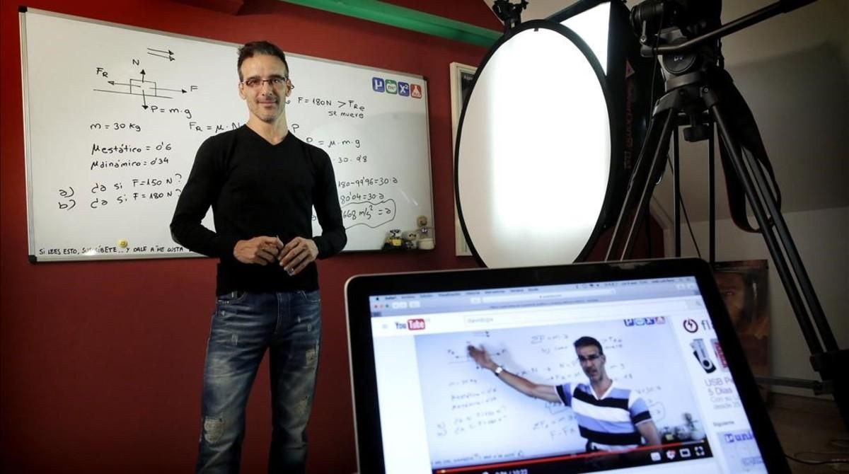 David Calle, profesor de Unicoos, que ha popularizado los tutoriales educativos en España. David Calle, profesor de Unicoos, que ha popularizado los tutoriales educativos en España.