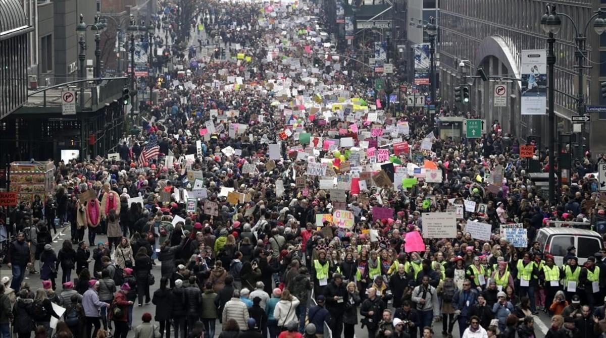 Manifestantes en la calle 42 de Nueva York, este sábado.
