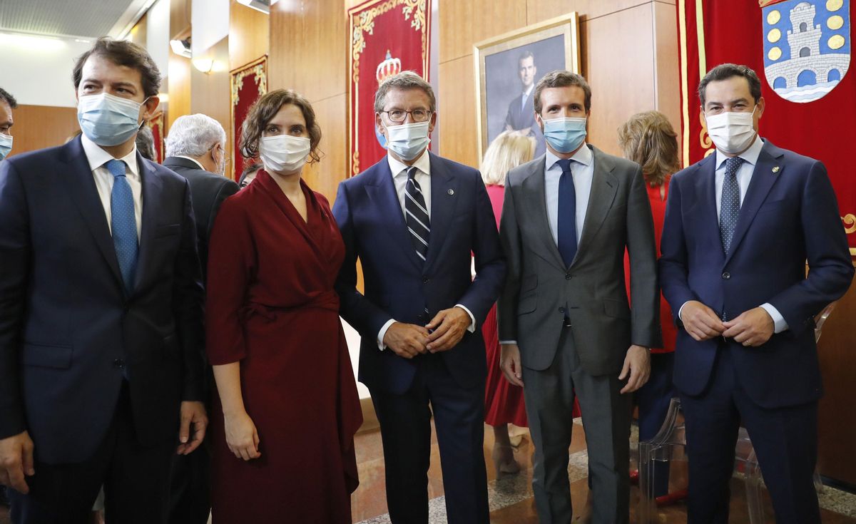 Los barones del PP: de izquierda a derecha, Alfonso Fernández Mañueco (presidente de Castilla y León), Isabel Díaz Ayuso (presidenta de Madrid), Alberto Núñez Feijóo (Galicia), Pablo Casado (líder del partido) y Juan Manuel Moreno (Andalucía). Los barones del PP: de izquierda a derecha, Alfonso Fernández Mañueco (presidente de Castilla y León), Isabel Díaz Ayuso (presidenta de Madrid), Alberto Núñez Feijóo (Galicia), Pablo Casado (líder del partido) y Juan Manuel Moreno (Andalucía).