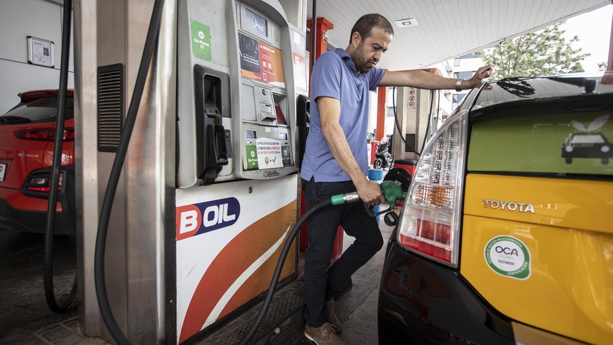Ribera obre la porta a canvis en el descompte de 20 cèntims al carburant si troben una fórmula «àgil i ràpida»