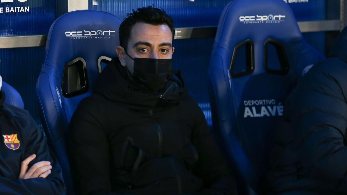 Xavi Hernández, en el banquillo. Xavi Hernández, en el banquillo.
