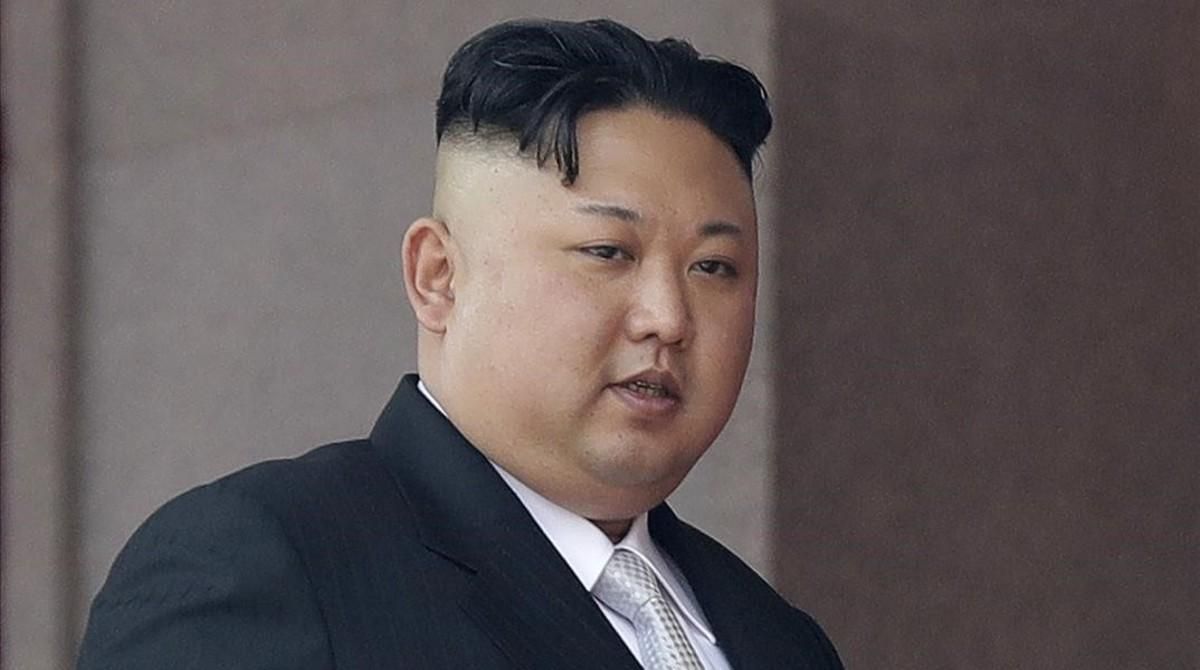 El líder norcoreano, Kim Jong-un, en un desfile militar en Corea del Norte. El líder norcoreano, Kim Jong-un, en un desfile militar en Corea del Norte.