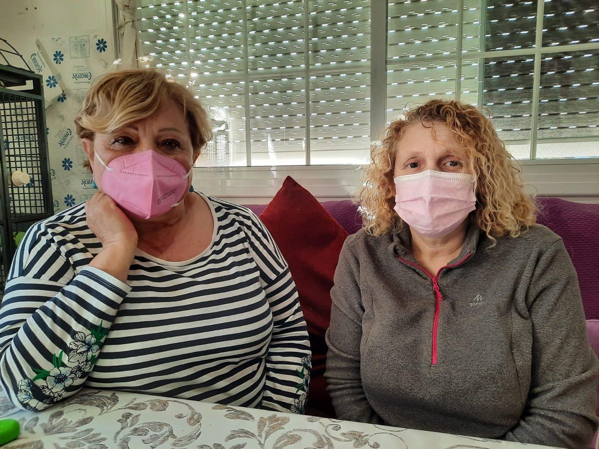 Mari Luque y Emilia García, vecinas de Can Massuet, en Dosrius. Mari Luque y Emilia García, vecinas de Can Massuet, en Dosrius.