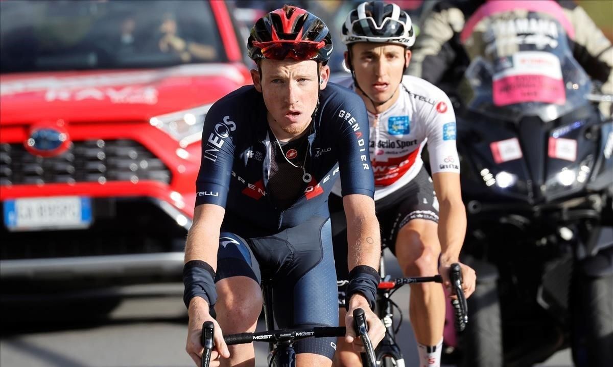 Geoghegan Hart, a la izquierda, y Jai Hindley, durante la etapa del Stelvio. Geoghegan Hart, a la izquierda, y Jai Hindley, durante la etapa del Stelvio.