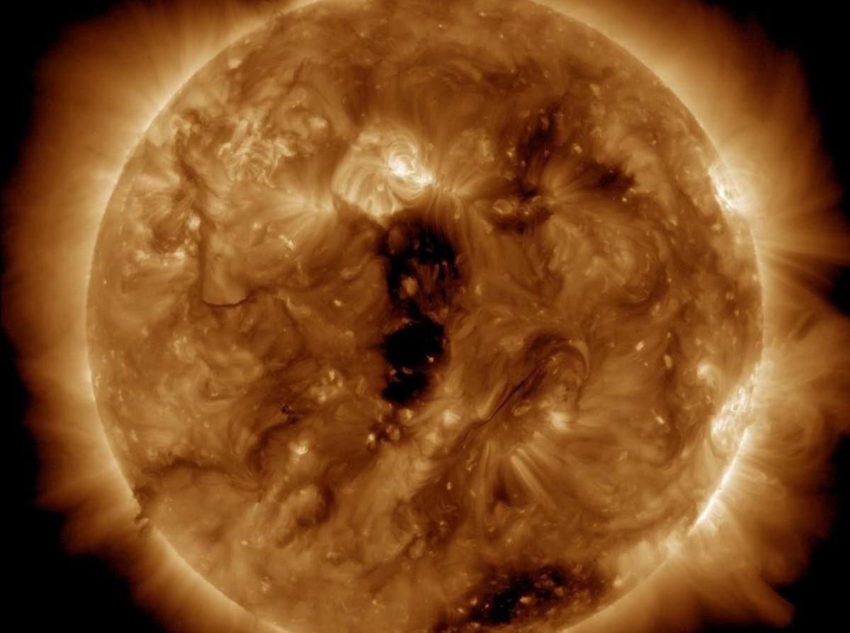 Agujeros en la atmósfera del Sol permitirían predecir el clima espacial