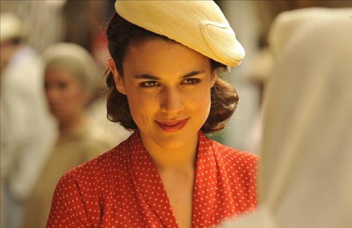 Adriana Ugarte, en ’El tiempo entre costuras’. Adriana Ugarte, en ’El tiempo entre costuras’.