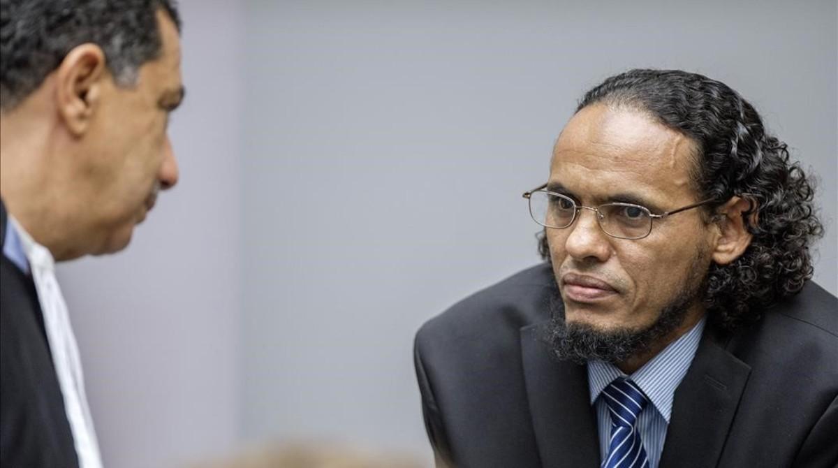 Ahmad Al Faqi Al Mahdi el primer día de su juicio por crímenes de guerra en el Tribunal Penal Internacional de La Haya, el lunes 22 de agosto.