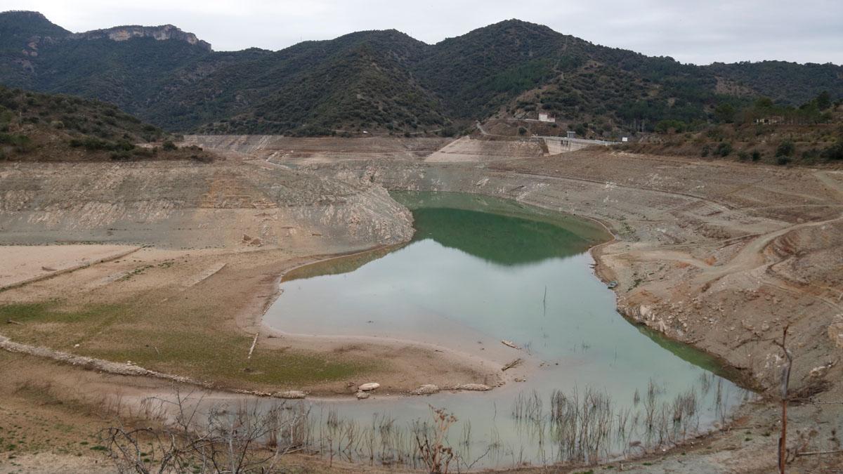 La sequera amenaça de deixar el pantà de Riudecanyes sense aigua per al regadiu