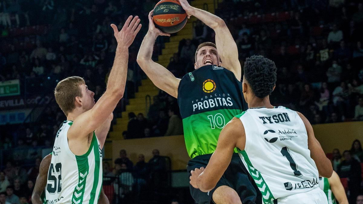 Feliz salva tiene un Joventut discreto en su visita al Betis