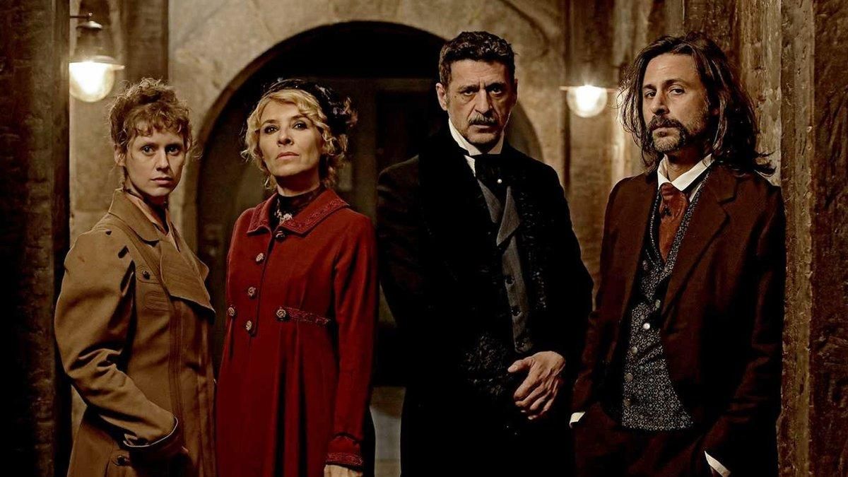 Vox ataca ahora a 'El Ministerio del Tiempo' y Javier Olivares responde: "Mucho no se han enterado" Vox ataca ahora a 'El Ministerio del Tiempo' y Javier Olivares responde: "Mucho no se han enterado"