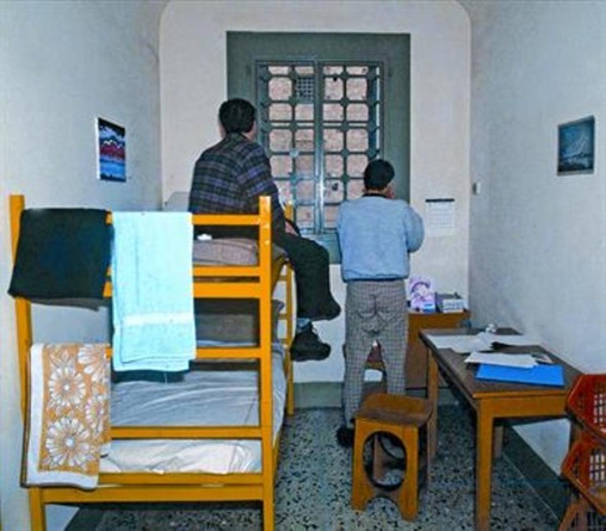 Una celda de la cárcel de Nápoles, donde está preso el lavacoches de Montgat.