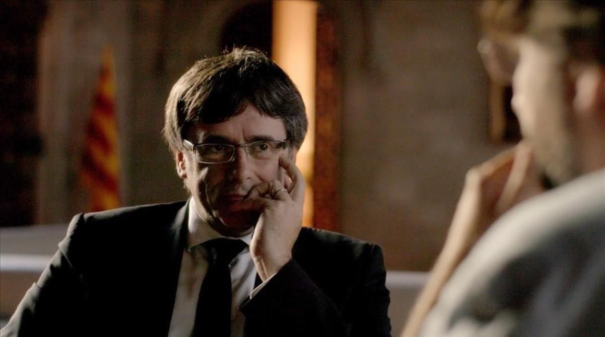 Carles Puigdemont conversa con Jordi Évole en el especial por el 1-O de ’Salvados’ (La Sexta). Carles Puigdemont conversa con Jordi Évole en el especial por el 1-O de ’Salvados’ (La Sexta).