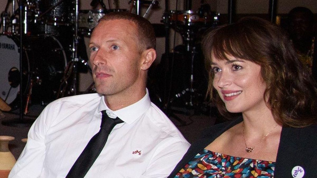 Chris Martin and Dakota Johnson Attend Place for Peace Event Chris Martin and Dakota Johnson Attend Place for Peace Event