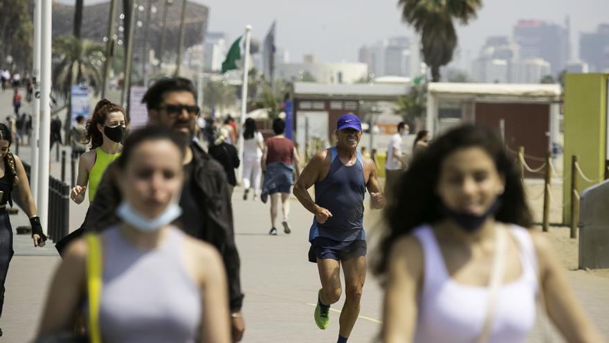 Catalunya passa de la calor estival a les tempestes en un dia - Vimarsana News