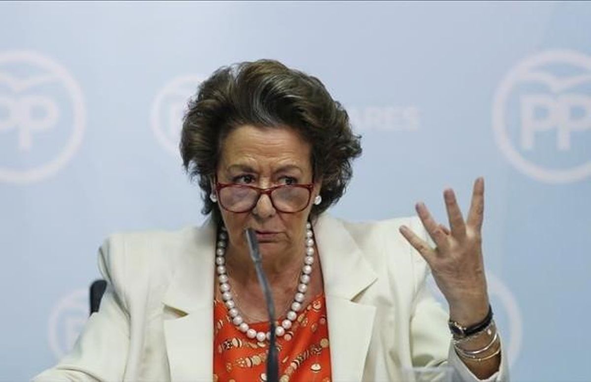 La exalcaldesa de Valencia y senadora del PP, Rita Barberá, durante la rueda de prensa en la que dio explicaciones por el ’caso Imelsa’. La exalcaldesa de Valencia y senadora del PP, Rita Barberá, durante la rueda de prensa en la que dio explicaciones por el ’caso Imelsa’.