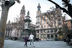Plaza de Antonio López, que la ciudad dedica a un negrero indiscutido.