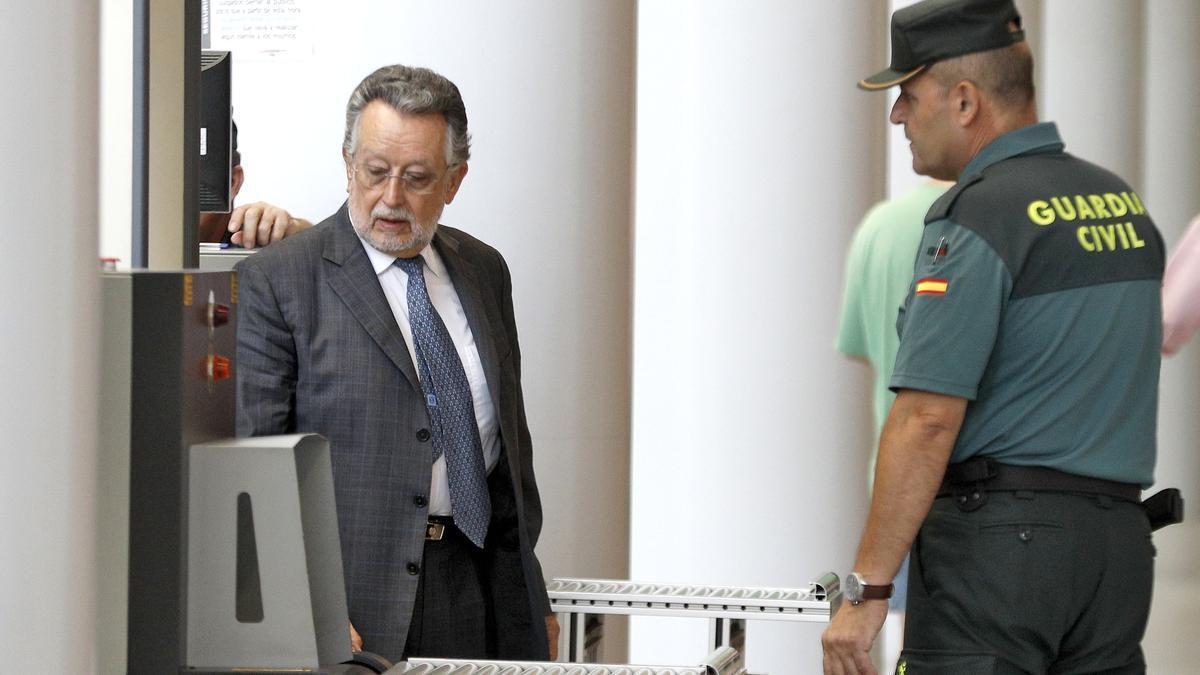 Abren juicio oral contra el exvicealcalde de València Alfonso Grau por malversación y cohecho en las elecciones de 2007 y 2011