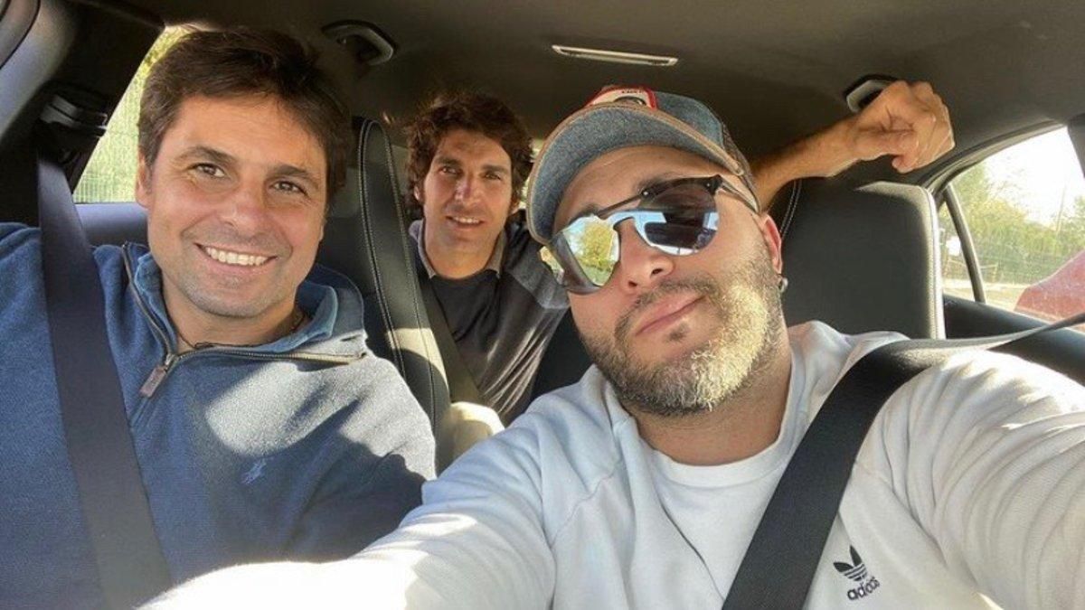 Kiko, Fran y Cayetano Rivera se saltan el confinamiento de Andalucía en su reencuentro Kiko, Fran y Cayetano Rivera se saltan el confinamiento de Andalucía en su reencuentro