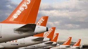 Los beneficios de EasyJet caen el 30,2%_MEDIA_1
