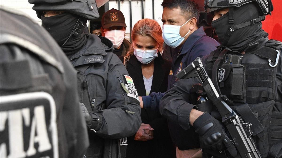La expresidenta de Bolivia Jeanine Áñez, arrestada por un presunto delito  de sedición