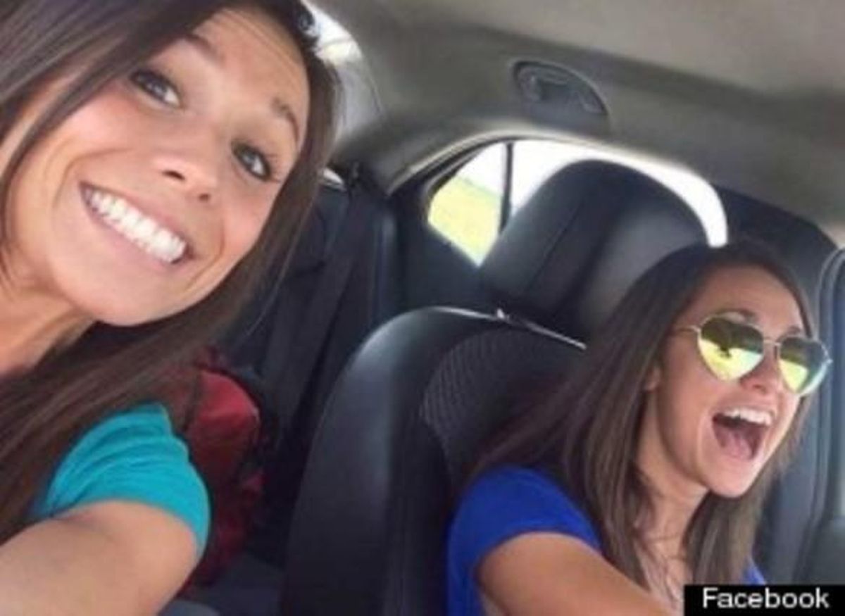 El ’selfie’ de Collete Moreno y Ashley Theobal, antes del accidente El ’selfie’ de Collete Moreno y Ashley Theobal, antes del accidente