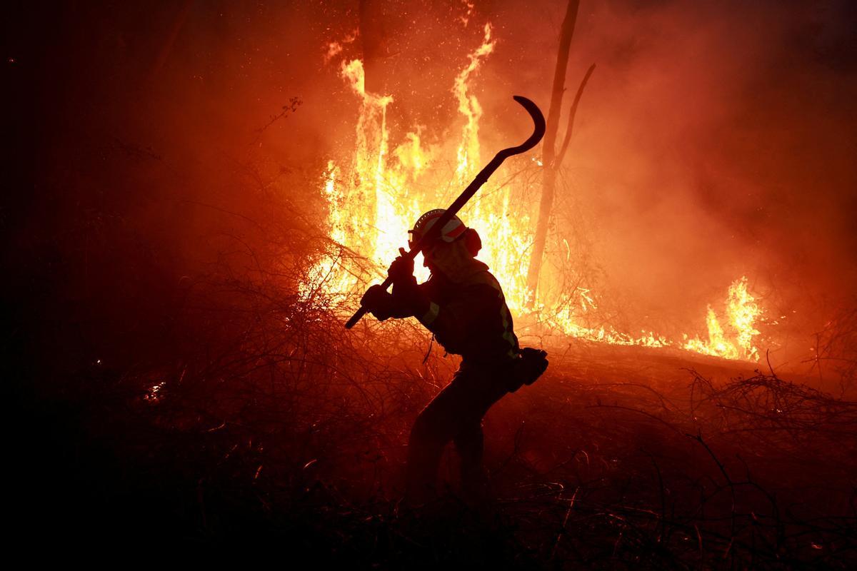 La lluvia ayuda a controlar el fuego en Asturias tras quemar 11.000 hectáreas