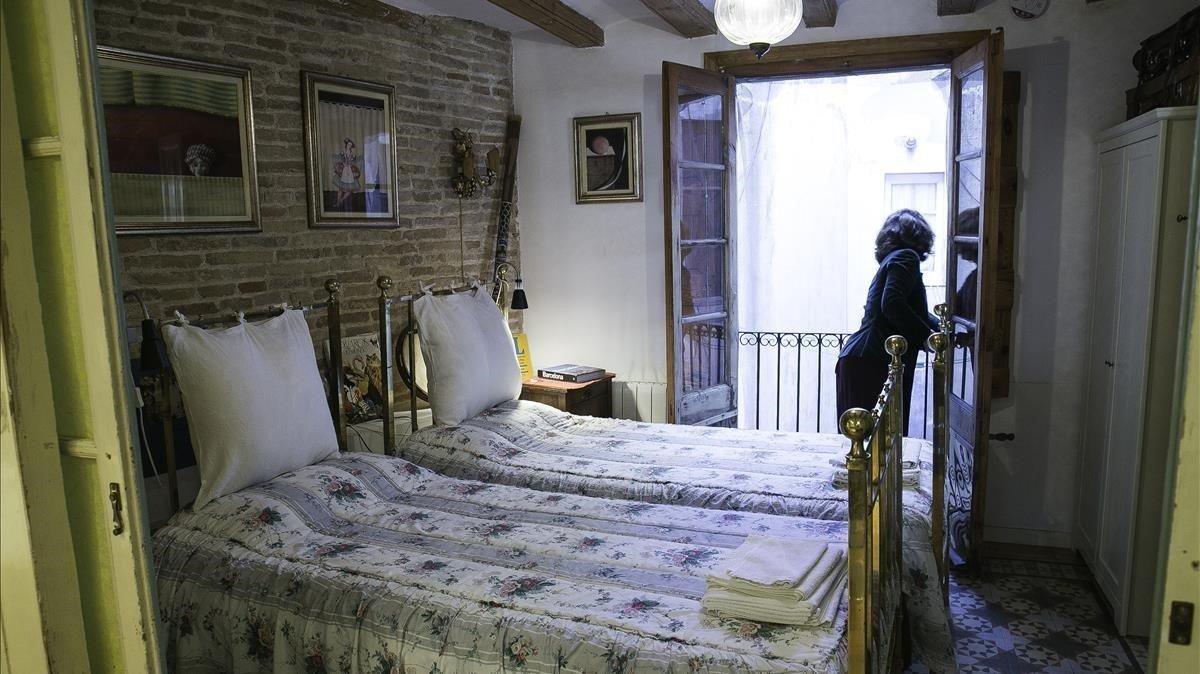 Una habitación de alquiler por días en un piso de Barcelona. Una habitación de alquiler por días en un piso de Barcelona.