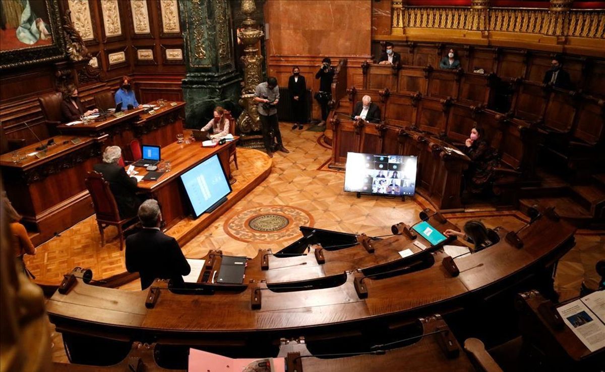 Pleno del Ayuntamiento de Barcelona. Pleno del Ayuntamiento de Barcelona.