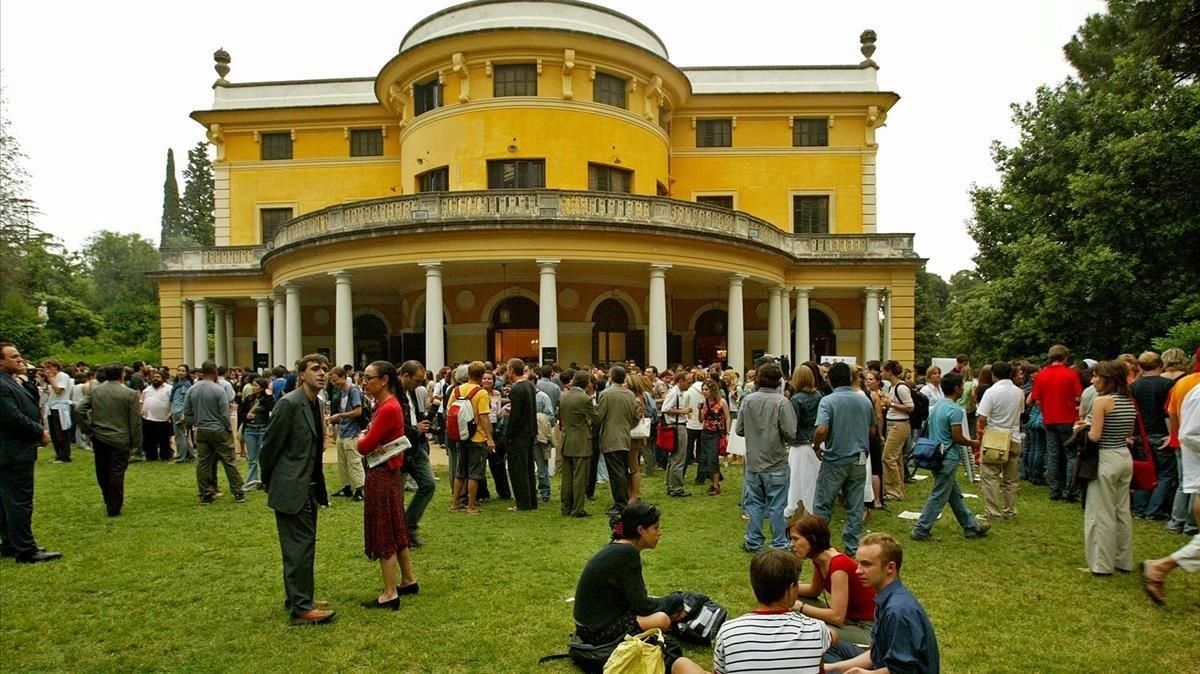 Recepción a los estudiantes de Erasmus en Barcelona, en una imagen de archivo. Recepción a los estudiantes de Erasmus en Barcelona, en una imagen de archivo.