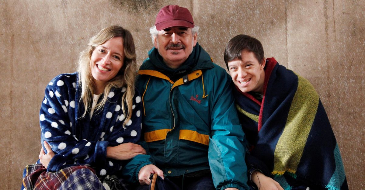 El director Xavier Bermúdez (centro), con Marta Larralde y Guillem Jiménez. El director Xavier Bermúdez (centro), con Marta Larralde y Guillem Jiménez.